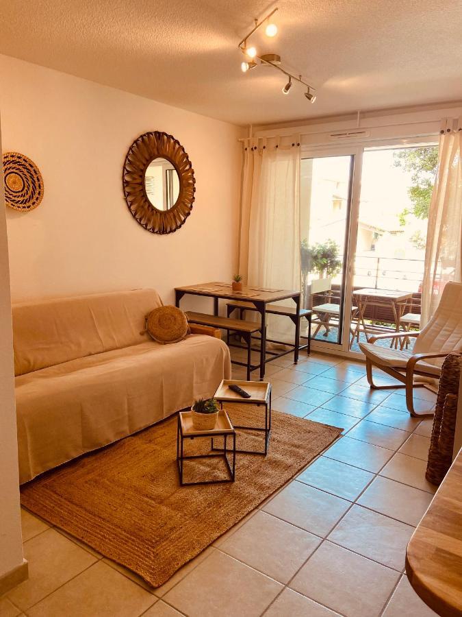 Chez Louis De Uzes Apartment Exterior photo